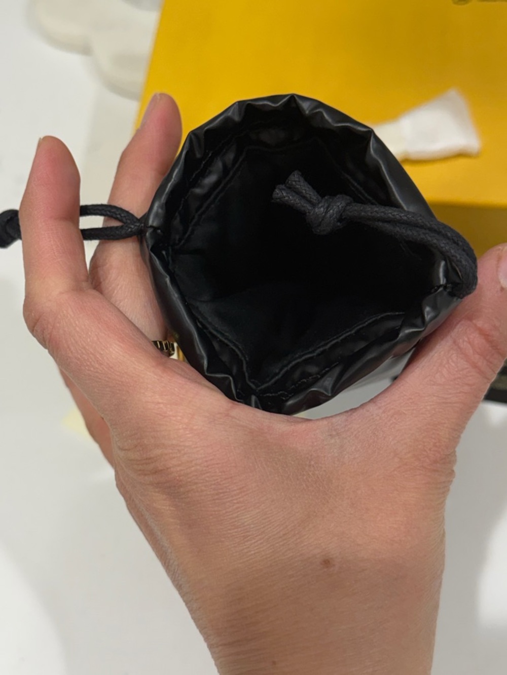 Fendi Box with Sunglasses Pouch and card - Picture 9 of 13